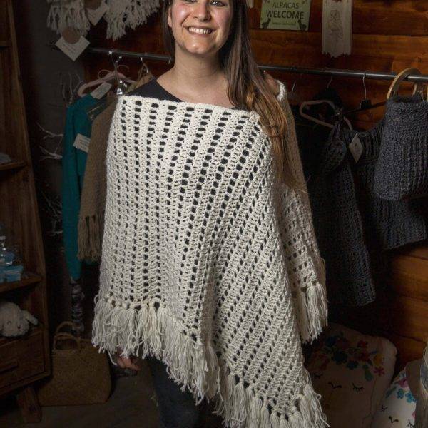 Poncho in lana di Alpaca misto pecora
